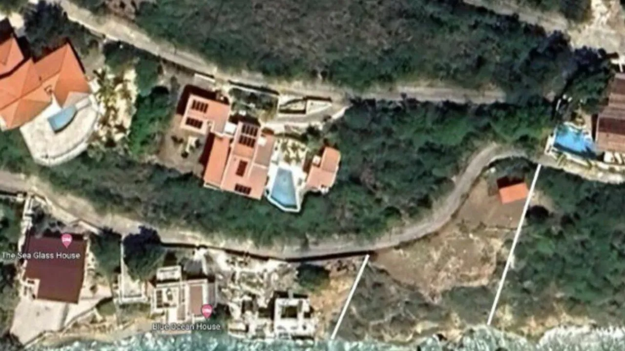 Photo 12 of Coral Cliff Kavel 618