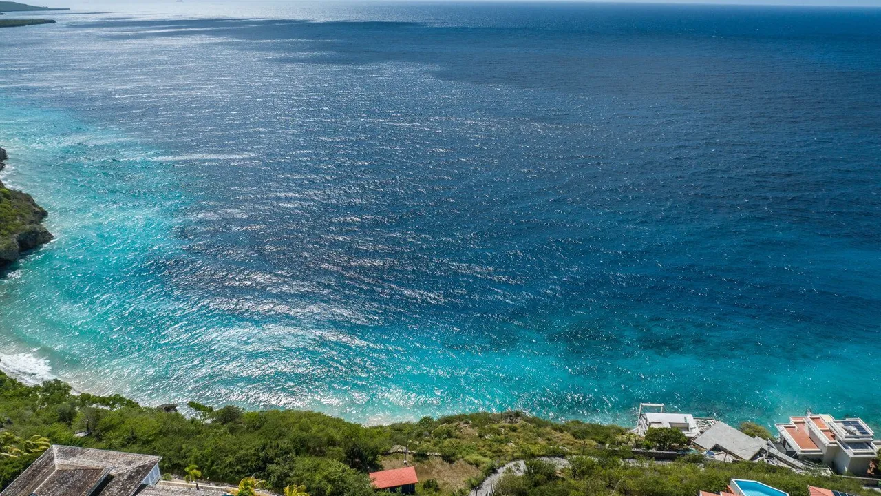 Photo 22 of Coral Cliff Kavel 618