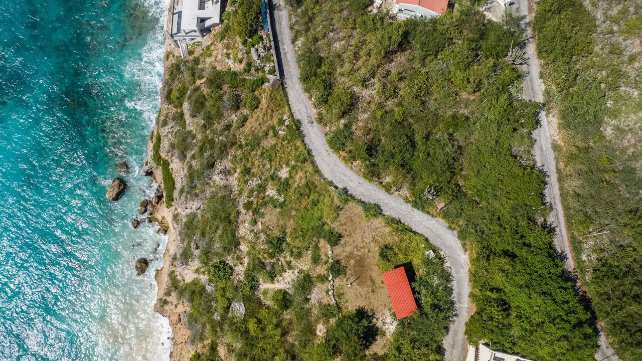 Photo 23 of Coral Cliff Kavel 618