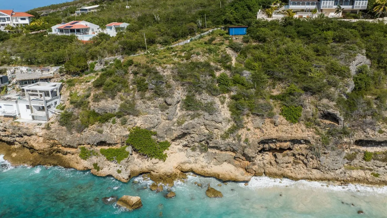Photo 27 of Coral Cliff Kavel 618