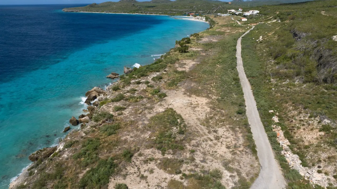 Photo 29 of Coral Cliff Kavel 618
