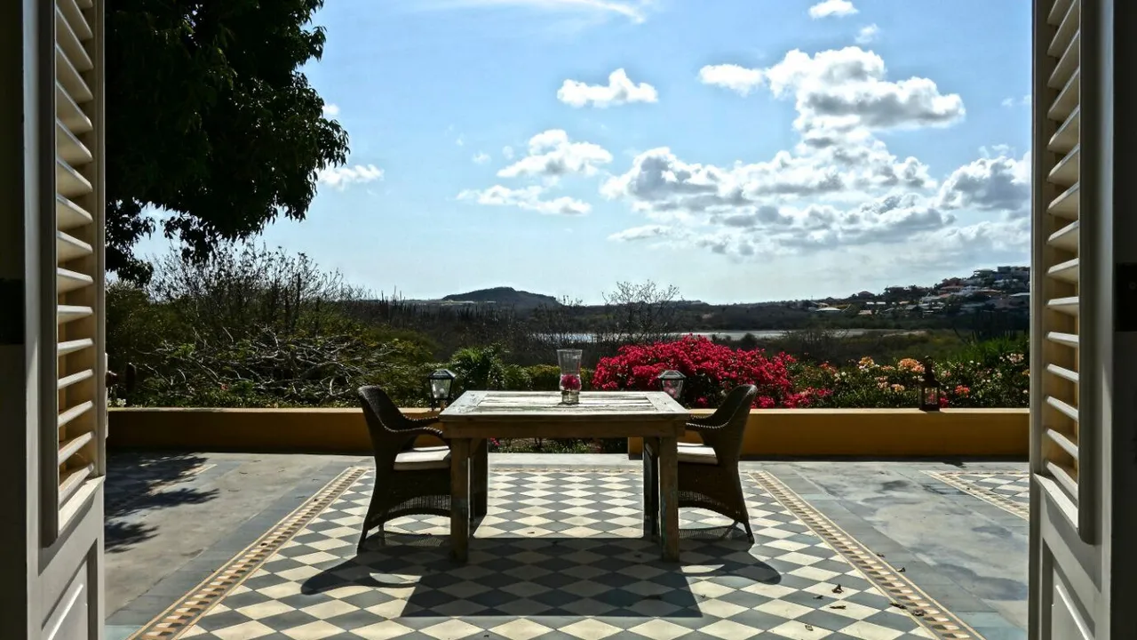 Photo 35 of Caracasbaaiweg