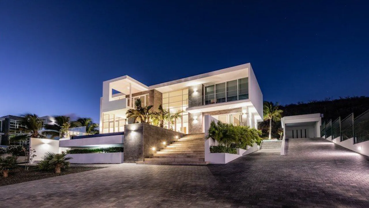 Photo 3 of Coral Estate 230