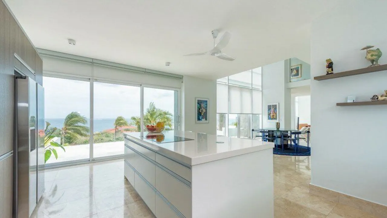 Photo 7 of Coral Estate 230
