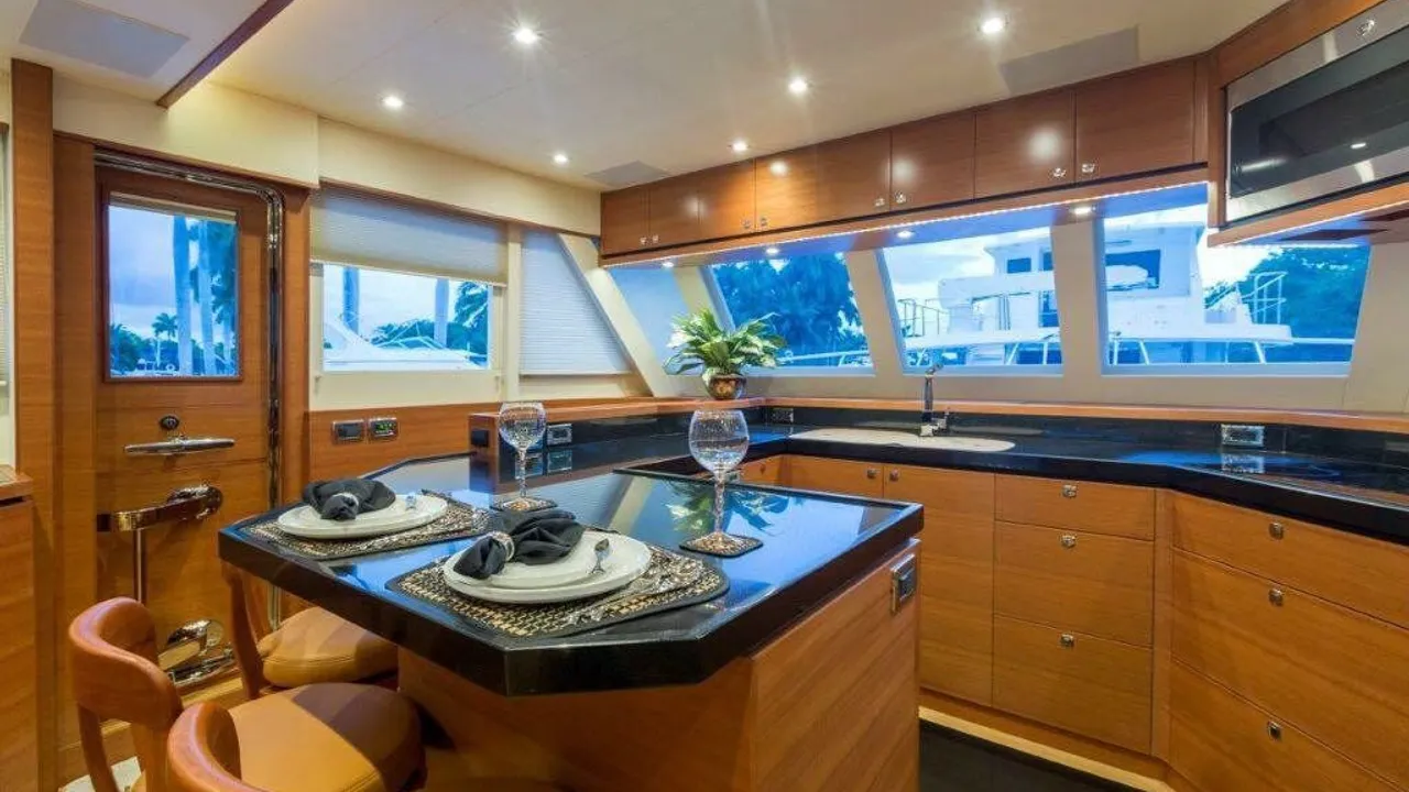 Photo 10 of Marina 1