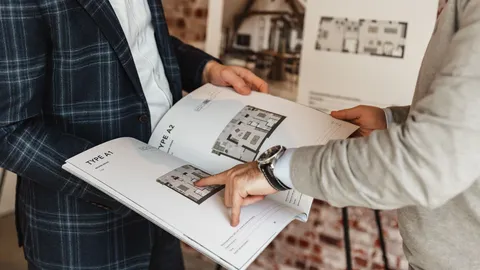 Brochure met een plattegrond van een nieuwbouwwoning