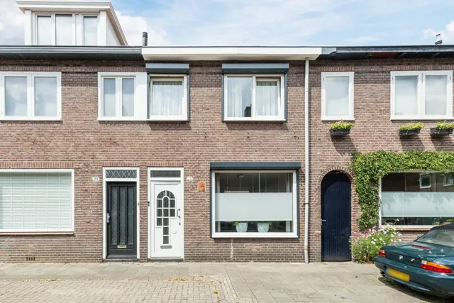Foto 1 van Esdoornstraat 23