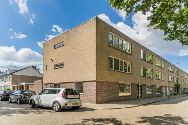 Foto 1 van Karmijnstraat 52
