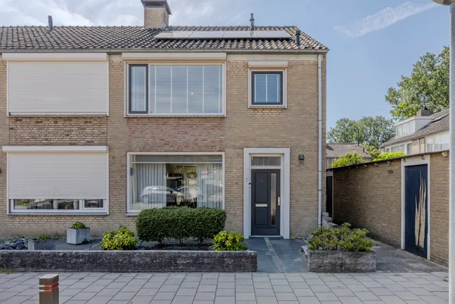 Foto 1 van Dr. Donker Curtiusstraat 6