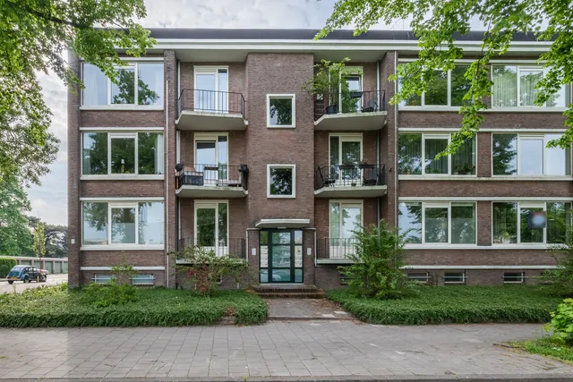 Foto 1 van Karel de Grotelaan 97